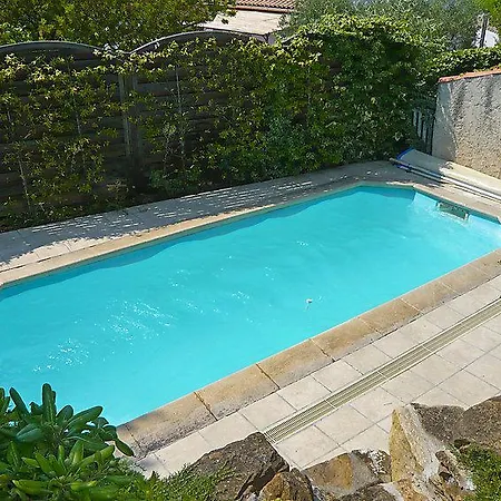 Les Thuyas Ii Apartment
